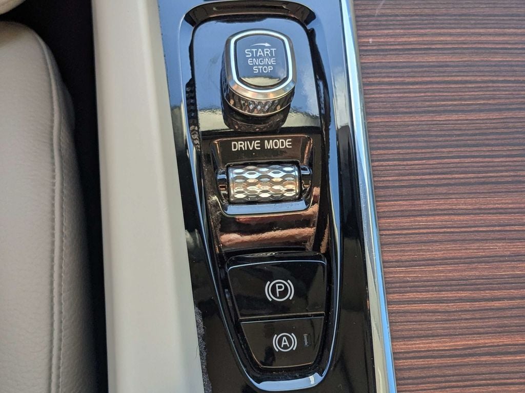 2020 Volvo V60 T5